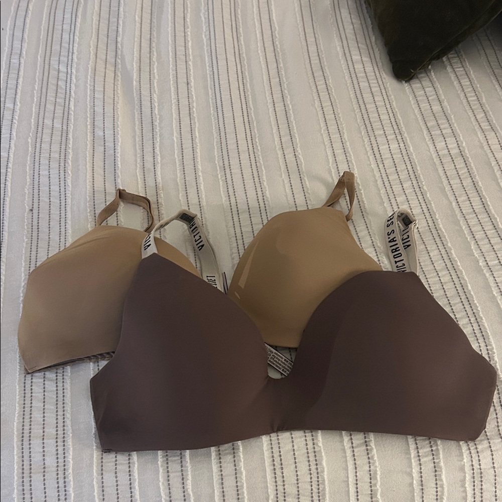Victoria Secret Bra (x2)